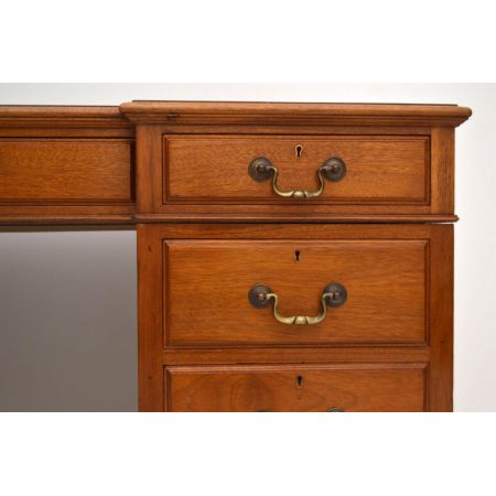 Georgianischer Walnuss Schreibtisch antik