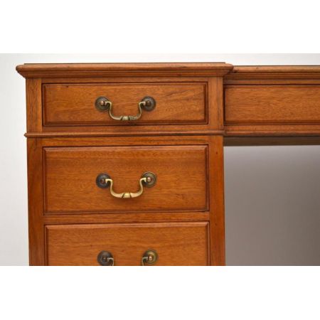 Georgianischer Walnuss Schreibtisch antik