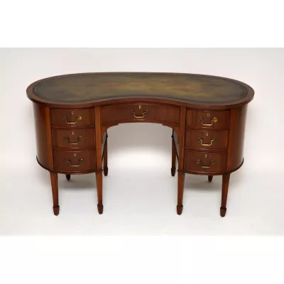 Antiker nierenförmiger Edwardian Schreibtisch aus Mahagoni
