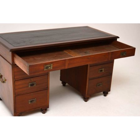 Antiker Mahagoni Leder Top Campaign Schreibtisch