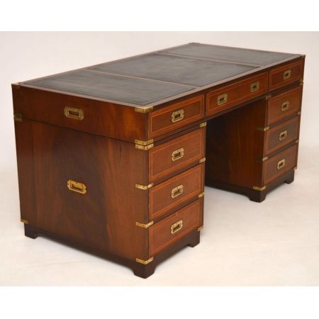 Antiker Campaign Leder-Schreibtisch