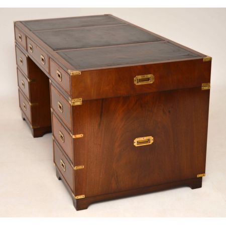 Antiker Campaign Leder-Schreibtisch