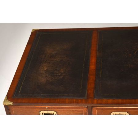 Antiker Campaign Leder-Schreibtisch