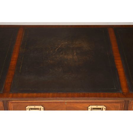 Antiker Campaign Leder-Schreibtisch