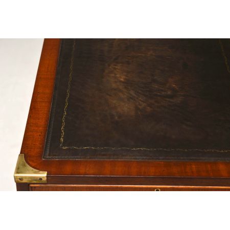 Antiker Campaign Leder-Schreibtisch