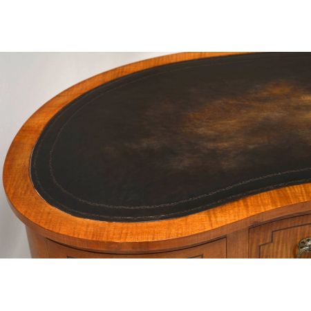 Antiker eleganter Edwardian Intarsien Mahagoni Kidney Schreibtisch