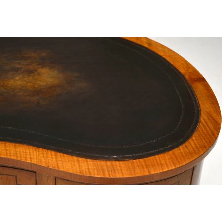 Antiker eleganter Edwardian Intarsien Mahagoni Kidney Schreibtisch