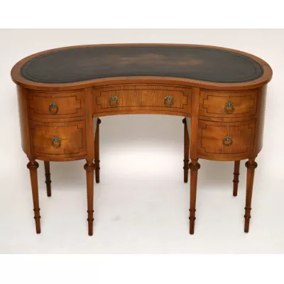 Antiker eleganter Edwardian Intarsien Mahagoni Kidney Schreibtisch