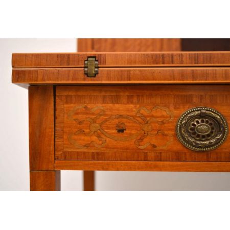 Antiker Satinholz Schreibtisch