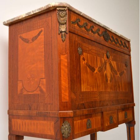 Antike schwedische Marmor Kabinett