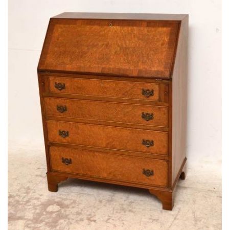 Nussbaum sekretär Bureau  mit grüner schreibplatte 