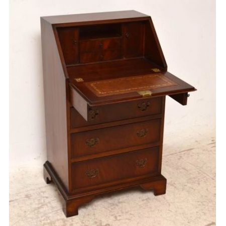 Mahagoni sekretär Bureau mit Lederbezogener Schreibplatte 
