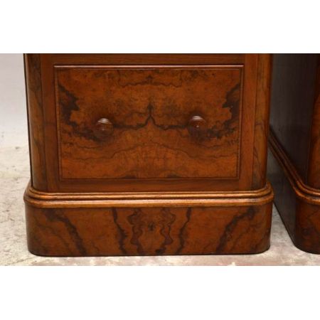 Antike Nachtschränkchen H.Ogden Manchester