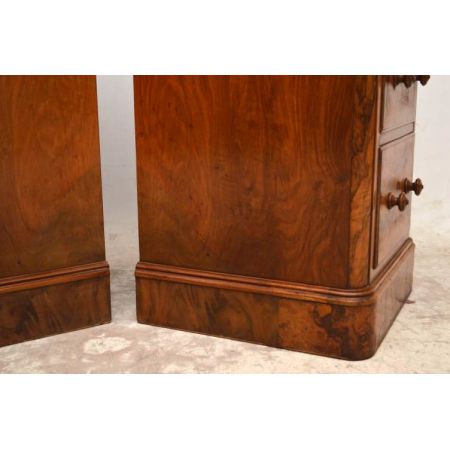 Antike Nachtschränkchen H.Ogden Manchester