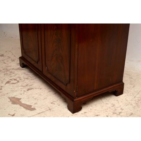 Antiker 2 türiger  Mahagony Kleiderschrank 