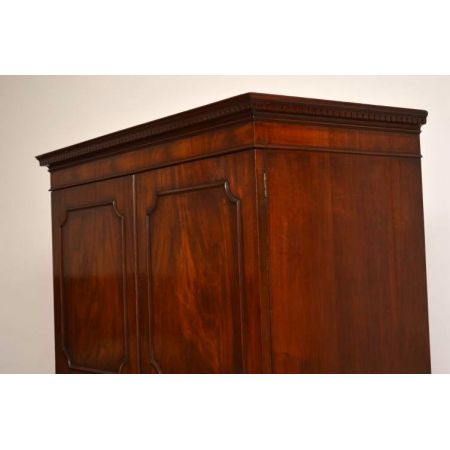 Antiker 2 türiger  Mahagony Kleiderschrank 