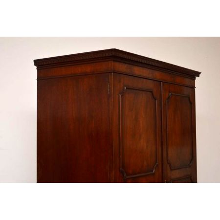 Antiker 2 türiger  Mahagony Kleiderschrank 