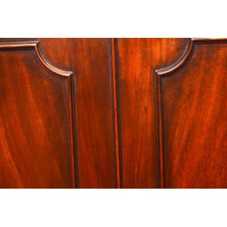 Antiker 2 türiger  Mahagony Kleiderschrank 