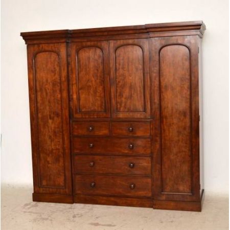 Kompakter antiker Kleiderschrank Wardrobe antik