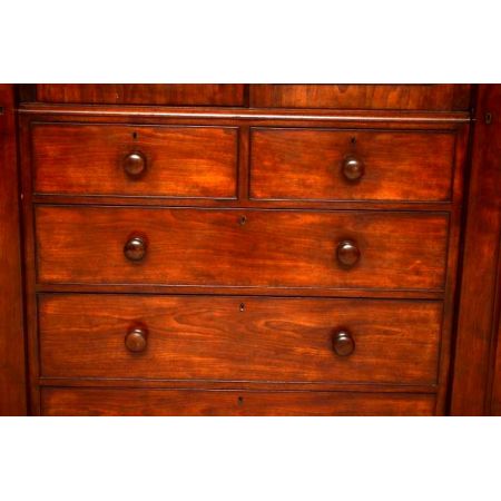 Kompakter antiker Kleiderschrank Wardrobe antik