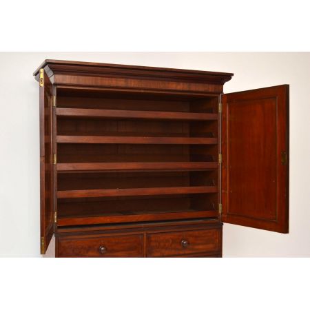 Toller antiker Wäscheschrank Linen Press