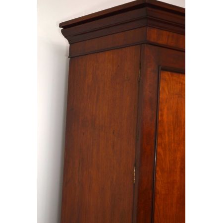 Toller antiker Wäscheschrank Linen Press