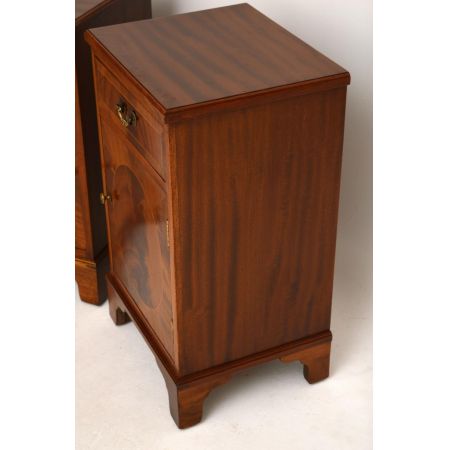 Ein paar antiker Georgian  Mahagoni Nachttische