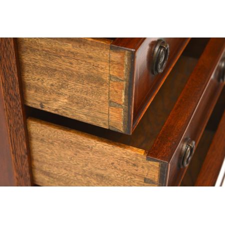 Ein Paar Regency-Stil Mahagoni Nachtschränkchen