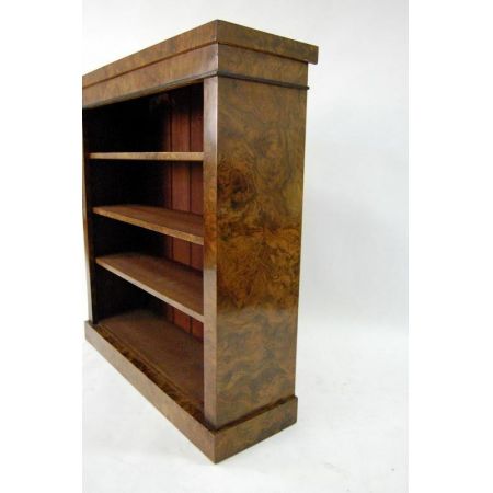 Rekonstruierter antiker Victorian Nussbaum Bücherregal