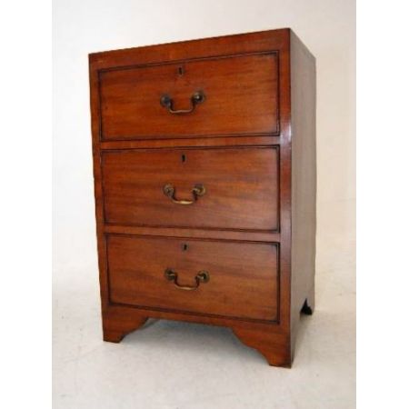 Ein Paar antiker Georgean Mahagoni Nachttische