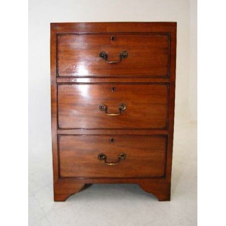 Ein Paar antiker Georgean Mahagoni Nachttische