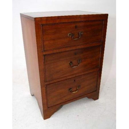 Ein Paar antiker Georgean Mahagoni Nachttische