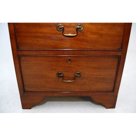 Ein Paar antiker Georgean Mahagoni Nachttische