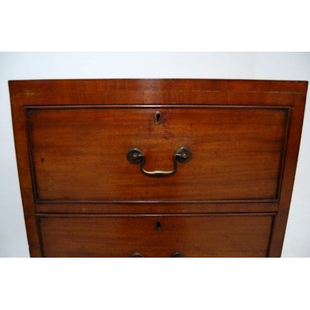 Ein Paar antiker Georgean Mahagoni Nachttische