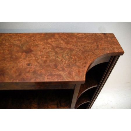 Antikes Regency-Stil Bücherregal