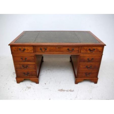 Großer Schreibtisch - Georgian Style - Eibe