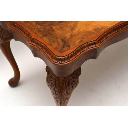 Antike Queen Anne Style Nußbaum Coffee Table