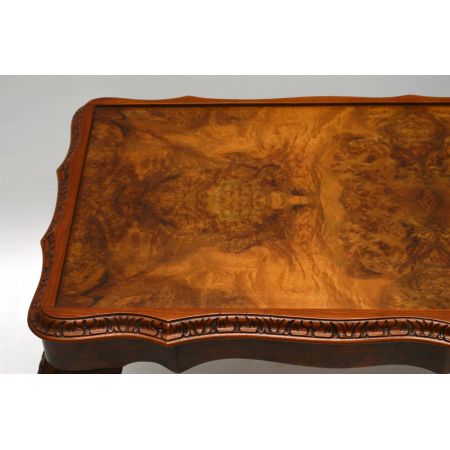 Antike Queen Anne Style Nußbaum Coffee Table