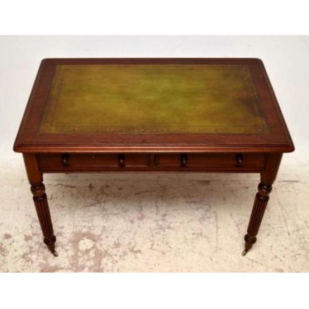 Schreibtisch aus der Viktorianische zeit typisch seine Beine die Lederplatte ist erneuert 