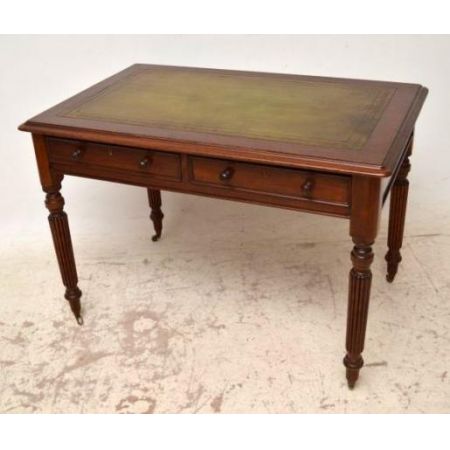 Schreibtisch aus der Viktorianische zeit typisch seine Beine die Lederplatte ist erneuert 