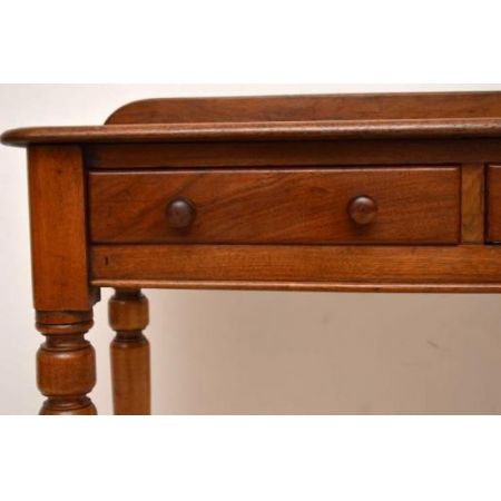 Viktoriansicher Schreibtisch oder Nebentisch schön für den Eingangsbereich 