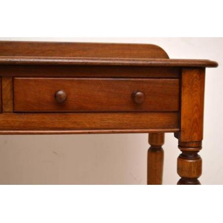 Viktoriansicher Schreibtisch oder Nebentisch schön für den Eingangsbereich 