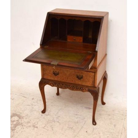  antiker Sekretär aus Nussbaum Walnut Bureau