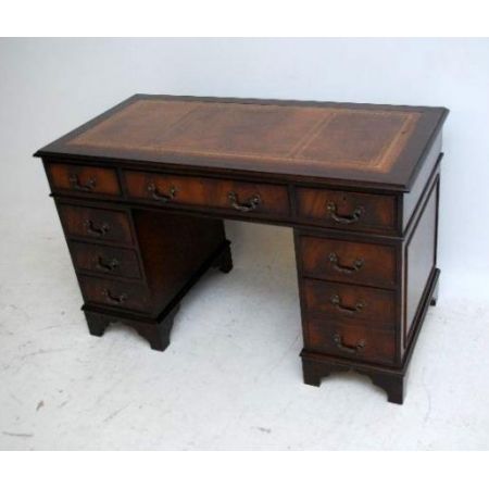 Mahagoni Schreibtisch mit  handgeprägter Lederplatte 9 Schubladen 