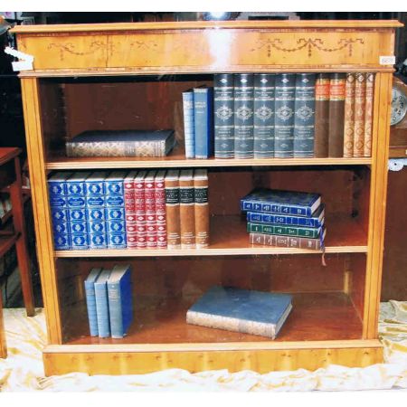 "Open Bookcase" Regal aus Eibe - auch in Mahagoni erhältlich