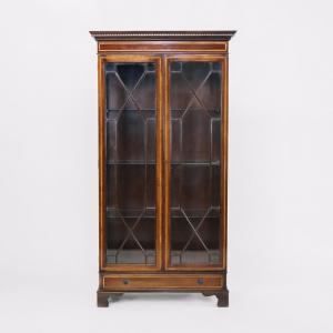 Edwardian Style Display Cabinet, Vitrine, Regal mit Glas Einlegeböden, Regency Verglasung