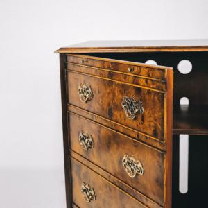 Edwardian Style Kommode, TV Cabinet, Schallplattenregal,