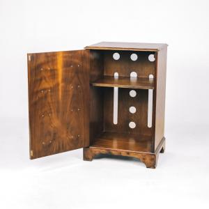 Edwardian Style Kommode, TV Cabinet, Schallplattenregal,