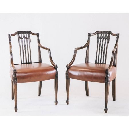 Ein Paar viktorianische Stühle mit Ledersitz im Regency Stil