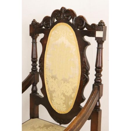 Einzelner antiker englischer Stuhl mit Armlehnen aus  eichen Massivholz